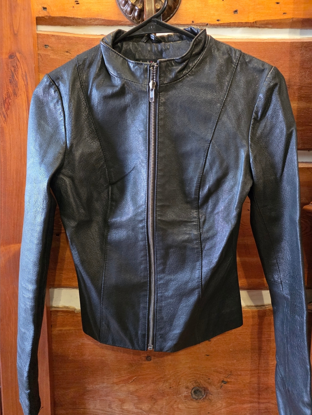 Le Chateau Women's Black Leather Zip-Front Jacket
